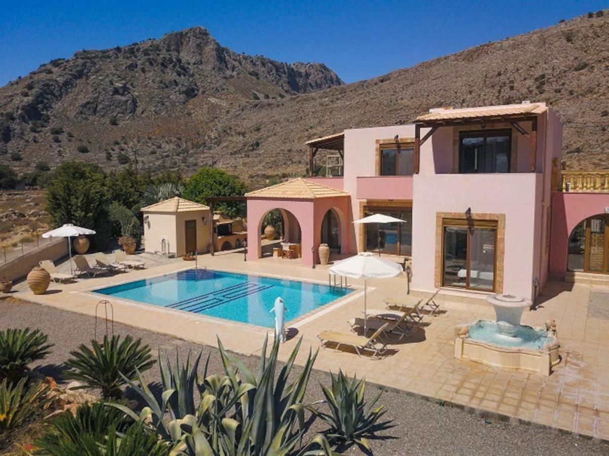 Luxury Ioannis Villa *
